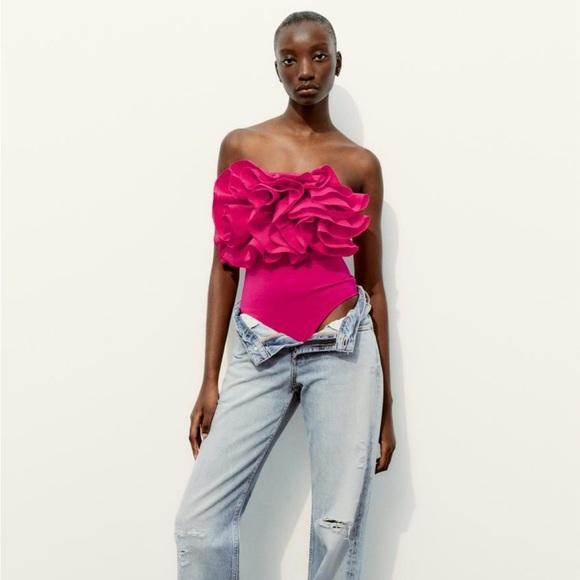 ZARA Voluminous Ruffles Bodysuit - Picture 2 of 7